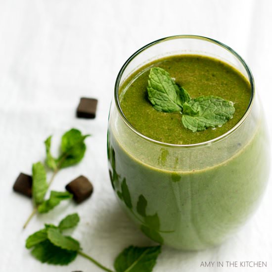 Mint Chocolate Chip Green Smoothie