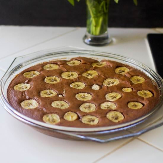 Quick chocolate cake with bananas