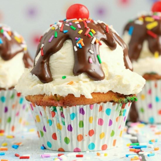Ice Cream Sundae Cupcakes
