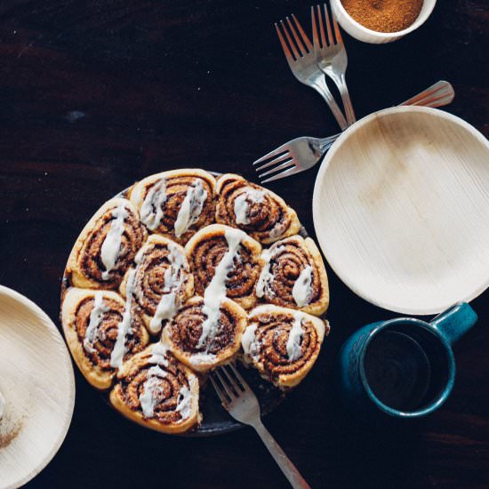 Cinnamon Rolls & Cream Cheese