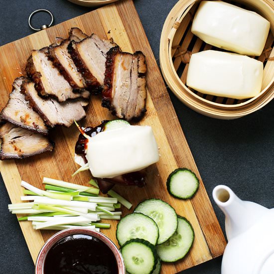Momofuku Style Pork Buns