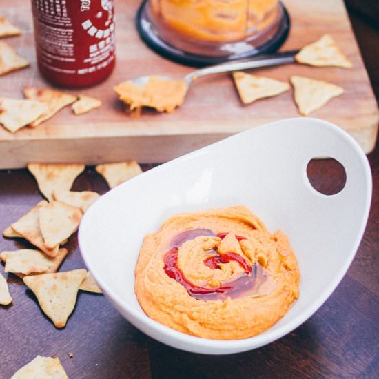 Creamy Sriracha Hummus