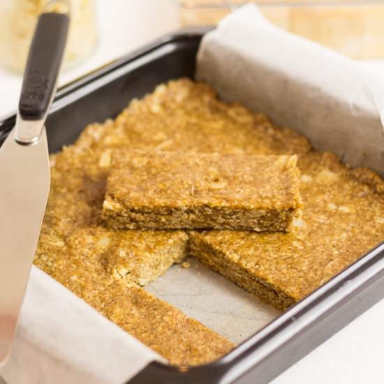 No-Bake Almond Oat Bars