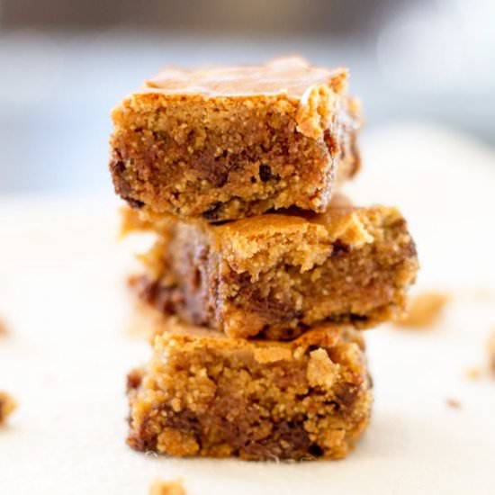 Almond Butter Quinoa Blondies