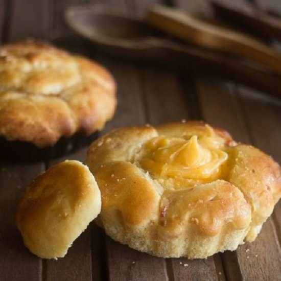 Brioche with Lemon Curd Filling