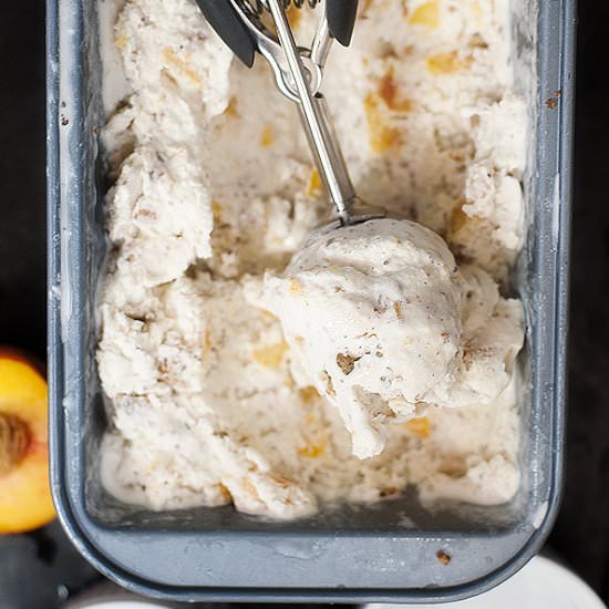 Peach Crumble Ice Cream