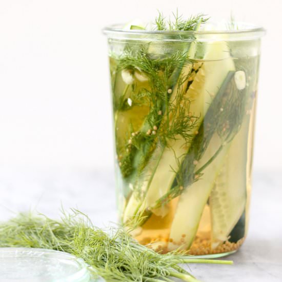 Easy Crisp Fridge Dill Pickles