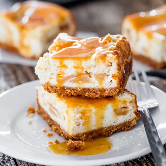 Apple Pie Cheesecake Bars