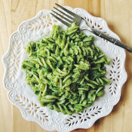 Avocado Pesto Pasta