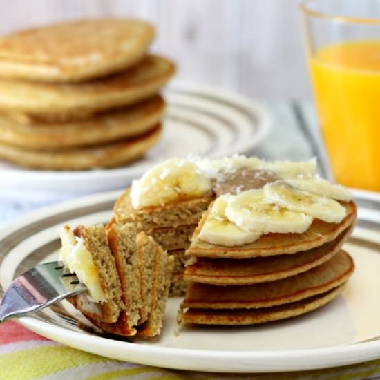 Banana Oat Blender Pancakes