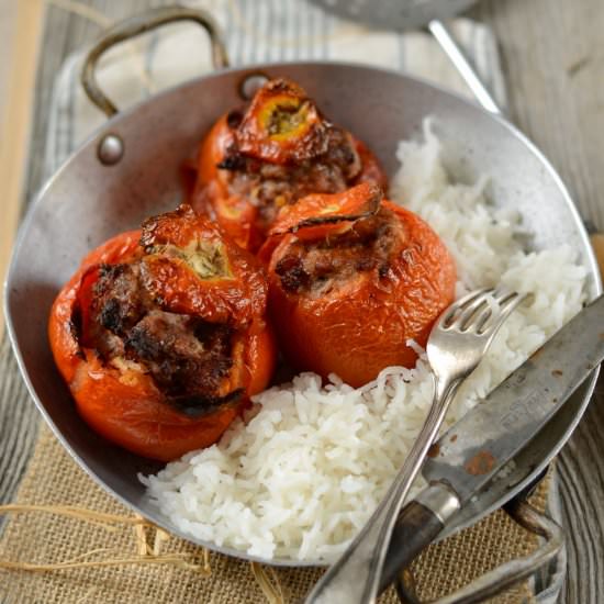 Baked Stuffed Tomatoes with Rice