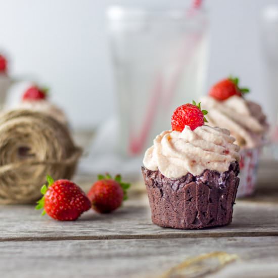 Strawberry Chocolate Cupcakes