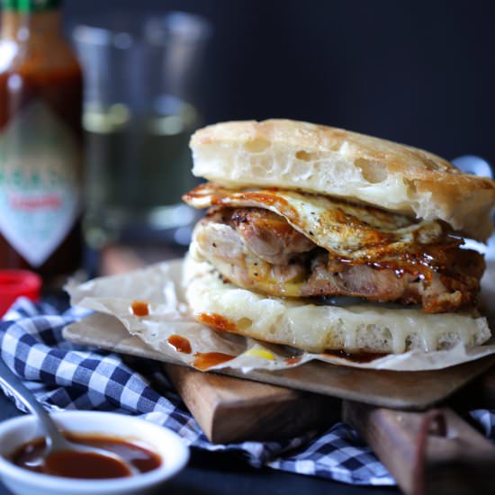 Crispy Chicken Slider w/ Fried Egg
