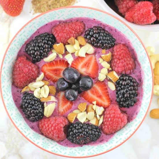 Very Berry Smoothie Bowl