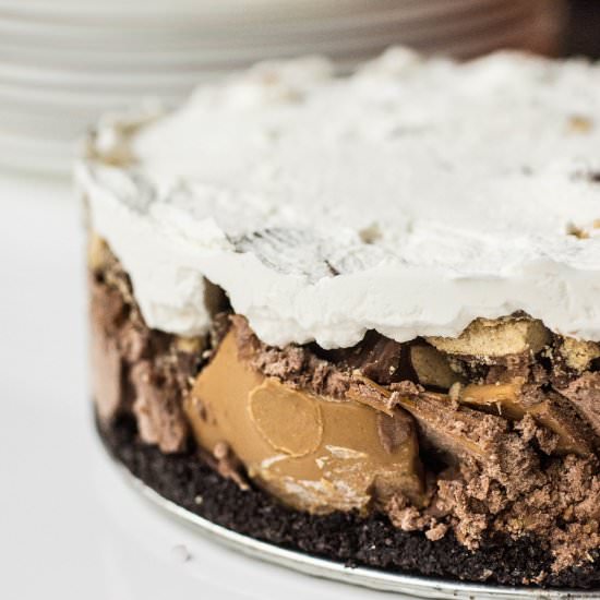Peanut Butter Cup Ice Cream Pie