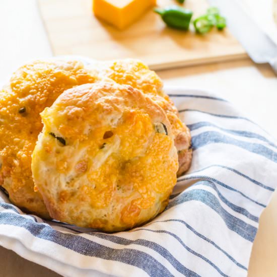 Jalapeno Cheddar Bagels