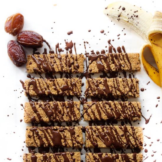 Banana and Date Granola Bars