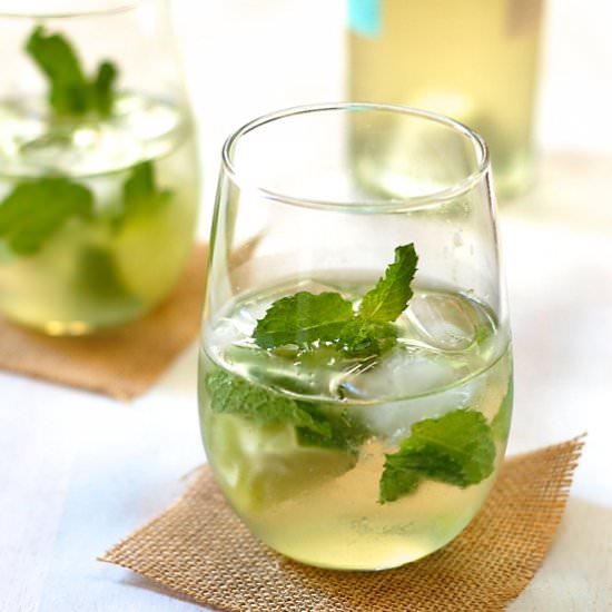 White Wine Mojito