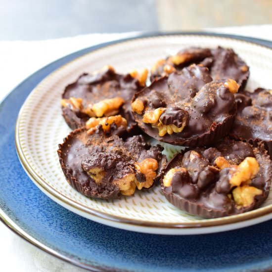 Candied Walnut Clusters