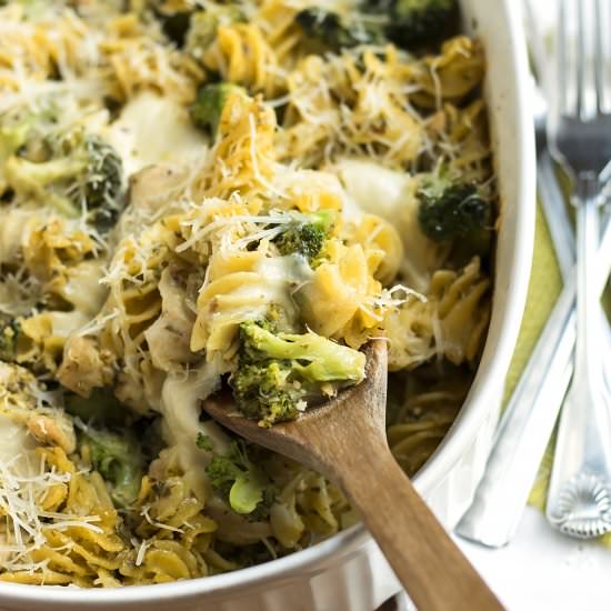 Broccoli & Chicken Pesto Pasta
