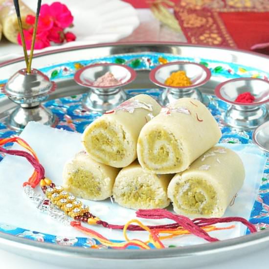 Kaju Pista Roll