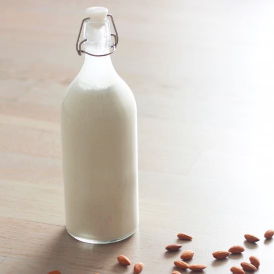 How to make almond milk