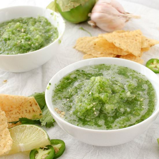 Copycat Abuelos Tomatillo Salsa