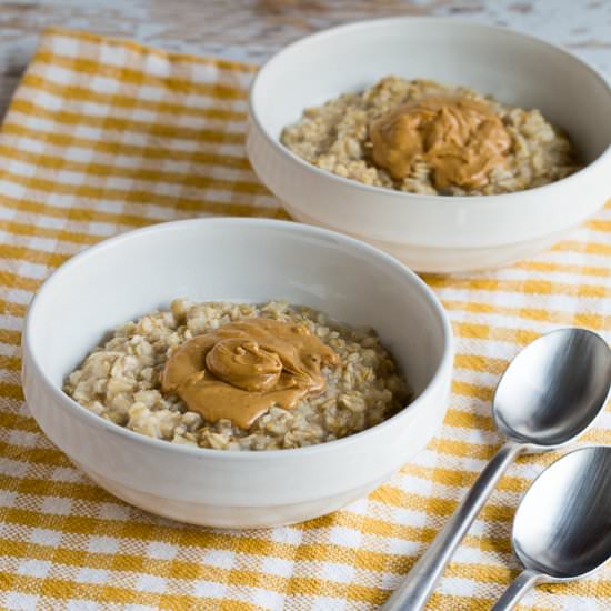 Quick & Easy Peanut Butter Oatmeal