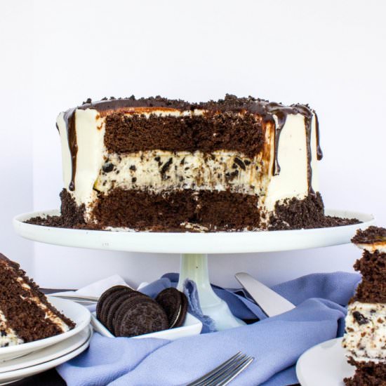 Cookies & Cream Cheesecake Cake