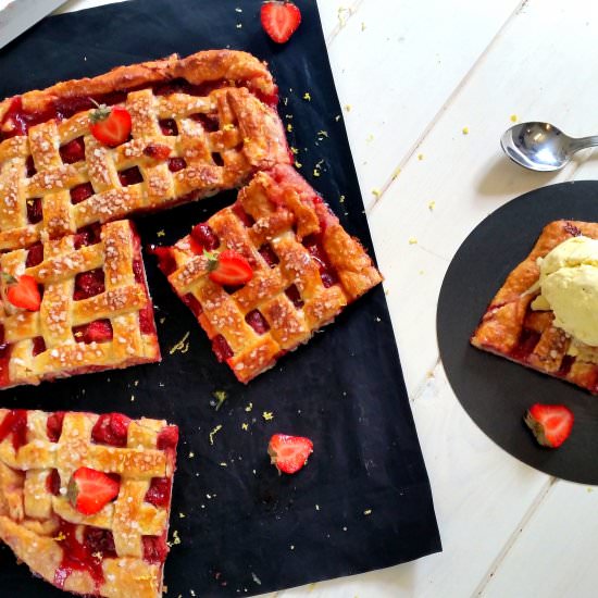 Strawberry slab pie