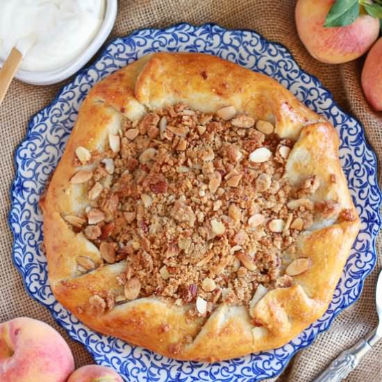 Peach Pie with Almond Crumble