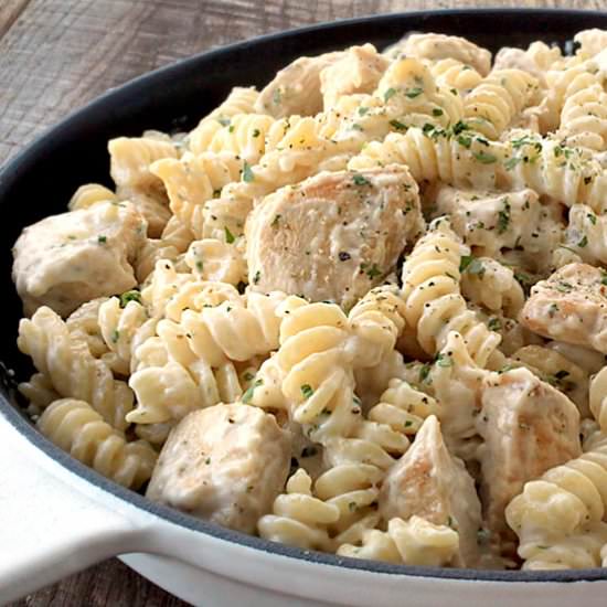 One Pan Chicken Alfredo