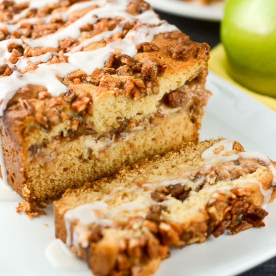 Apple Pecan Cream Cheesecake