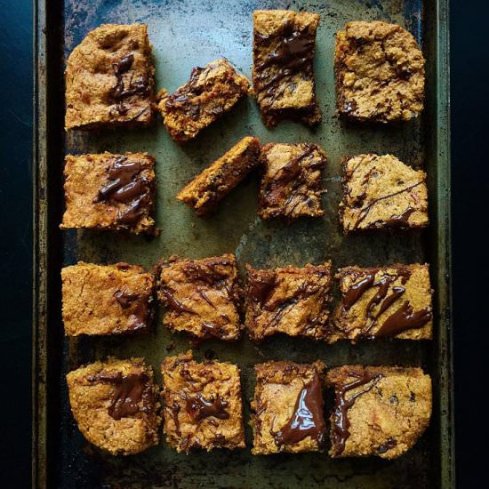 Vegan Pumpkin Pecan Chip Blondies