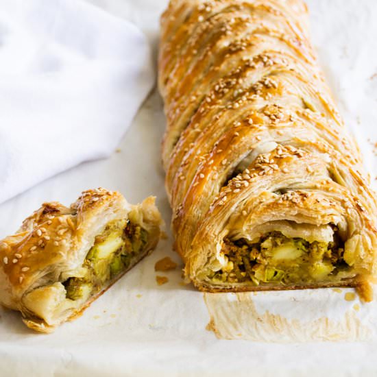 Vegetarian Samosa Braid