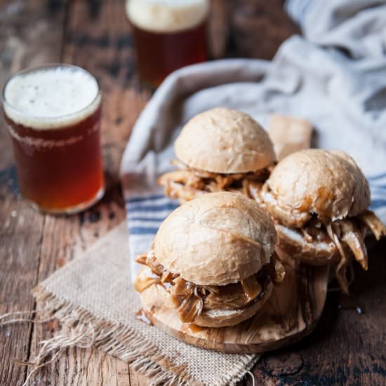 Slow Cooker Honey Chili Pulled Beer