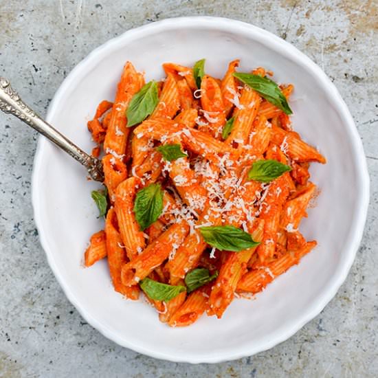 Red Pepper and Goat Cheese Pasta