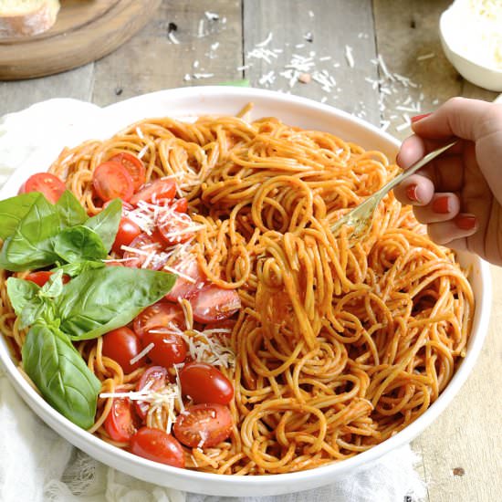 Roasted tomato sauce pasta