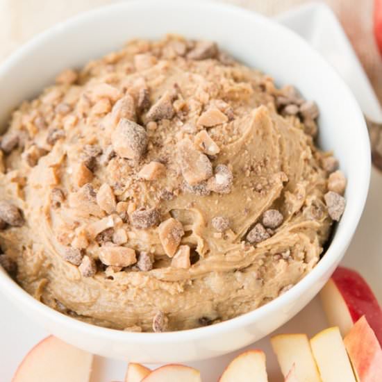 Peanut Butter Toffee Apple Dip