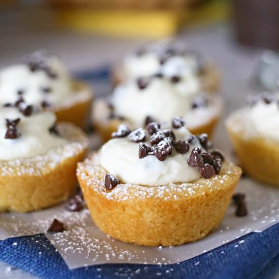 Cannoli Sugar Cookie Cups