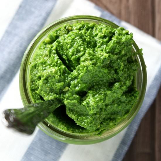 5-Minute Kale Walnut Pesto