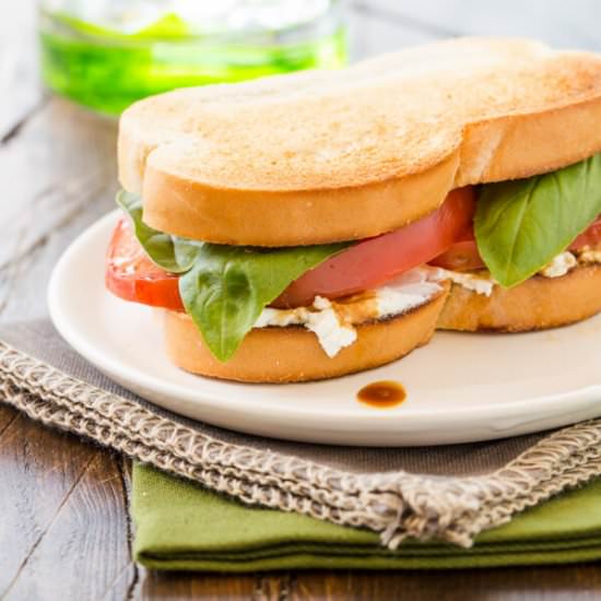 Tomato and Goat Cheese Sandwich
