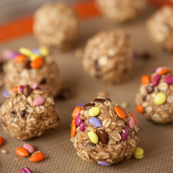 No Bake Chocolate Sunflower Oat Balls
