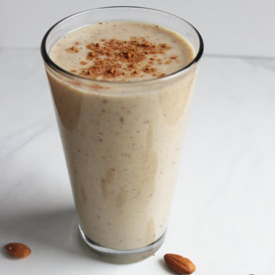 Almond Date Smoothie