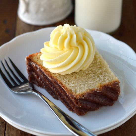 Lemon Cake with Lemon Buttercream
