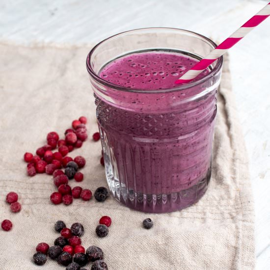 Blueberry & Lingonberry Smoothie