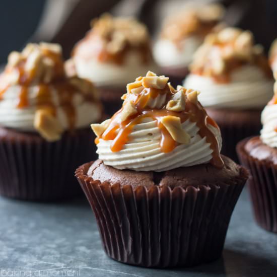 Snickers Cupcakes
