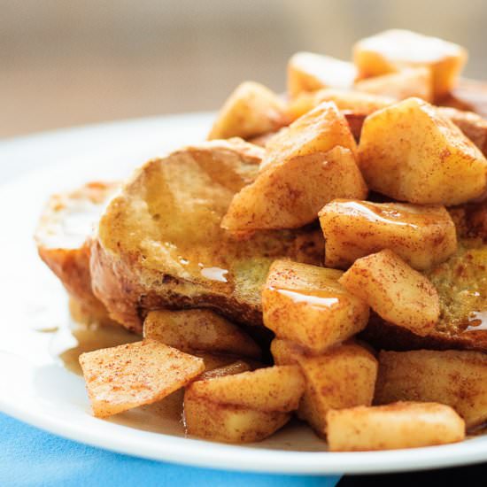 French Toast with Cinnamon Apples