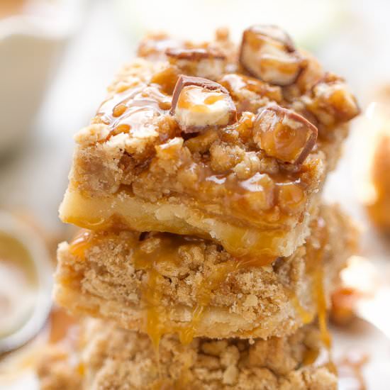 Snickers Caramel Apple Pie Bars