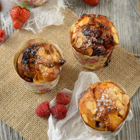 Berries and white chocolate muffins